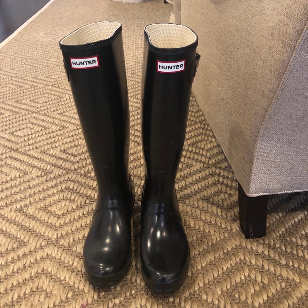 Hunter rain boots. Very good condition.